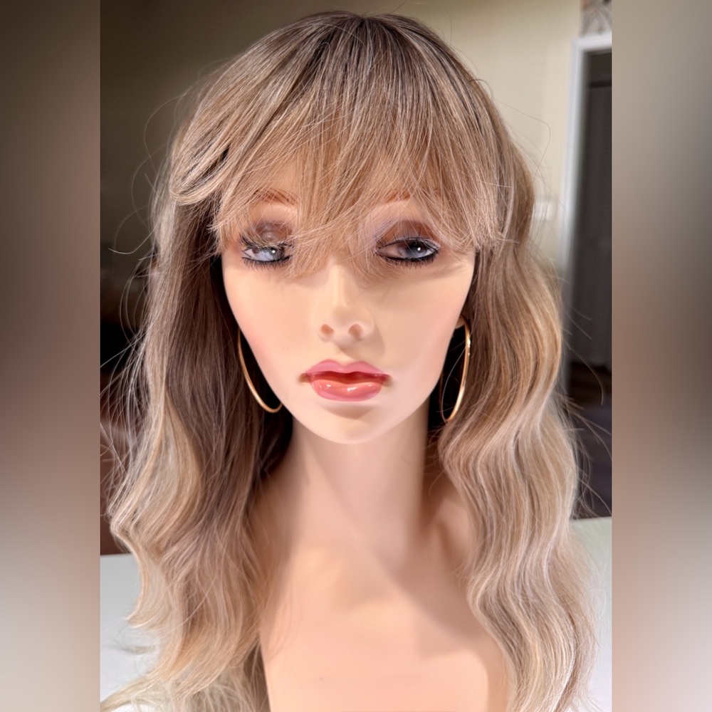 HAIR, 21” Wavy Layer, Bangs, Center Part, Ombre Brown to Blonde ends